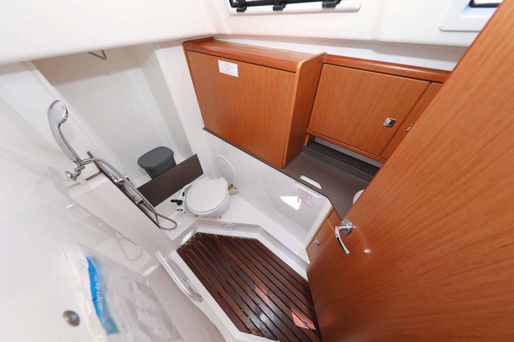 Sailing yacht Bavaria Cruiser 33 Moja Niska