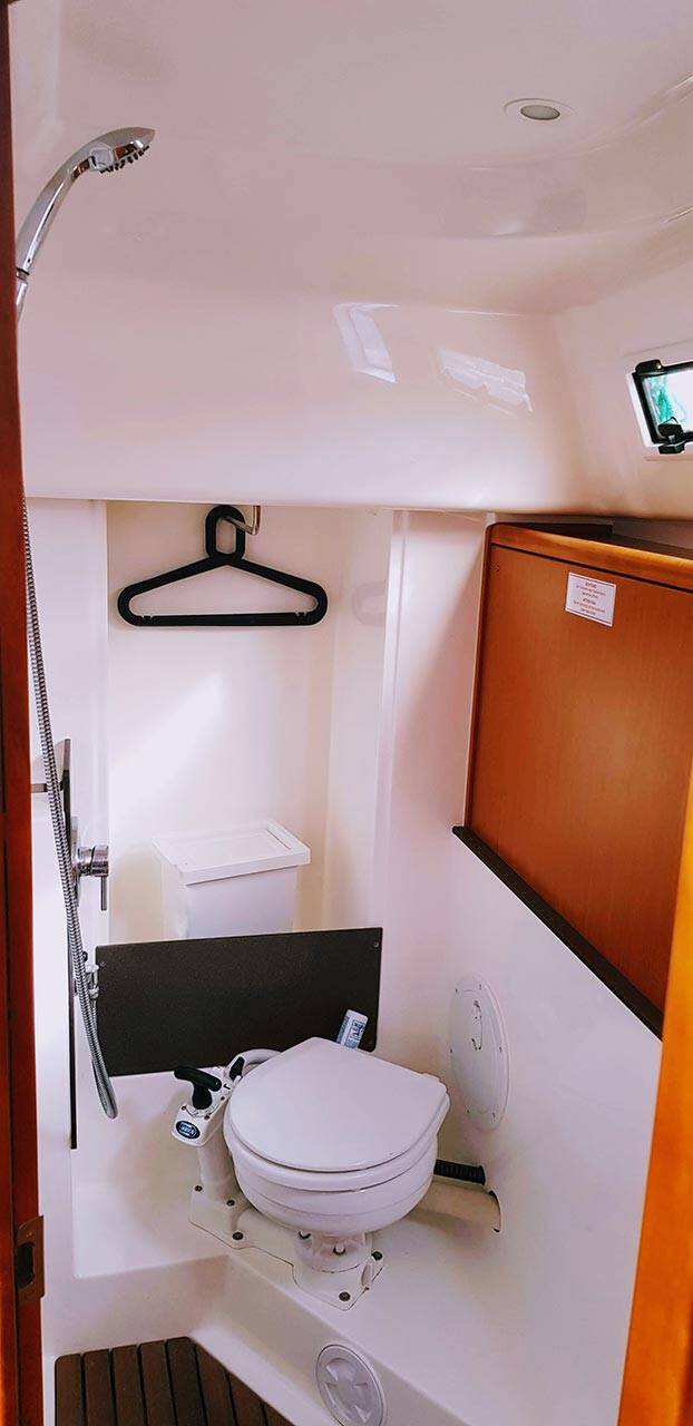 Sailing yacht Bavaria Cruiser 33 Salsa
