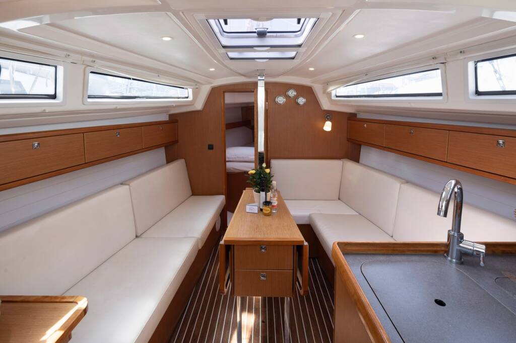 Segelyachten Bavaria Cruiser 33 Maistros