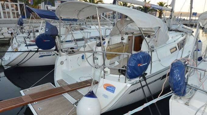 Sailing yacht Bavaria Cruiser 33 Ami