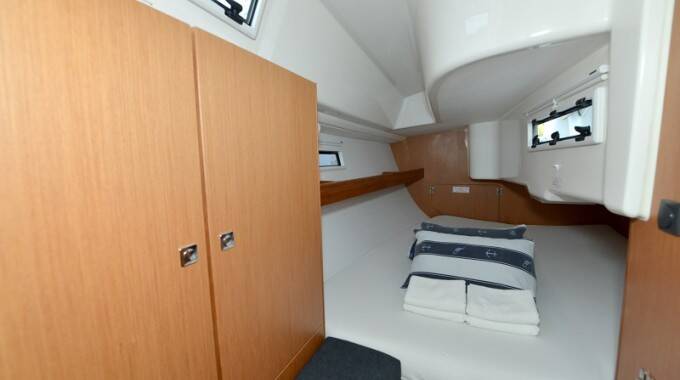 Sailing yacht Bavaria Cruiser 33 Ami
