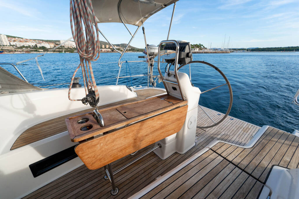 Sailing yacht Bavaria Cruiser 33 Cleopatra