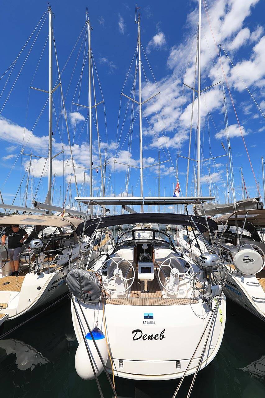 Sailing yacht Bavaria Cruiser 34 Deneb