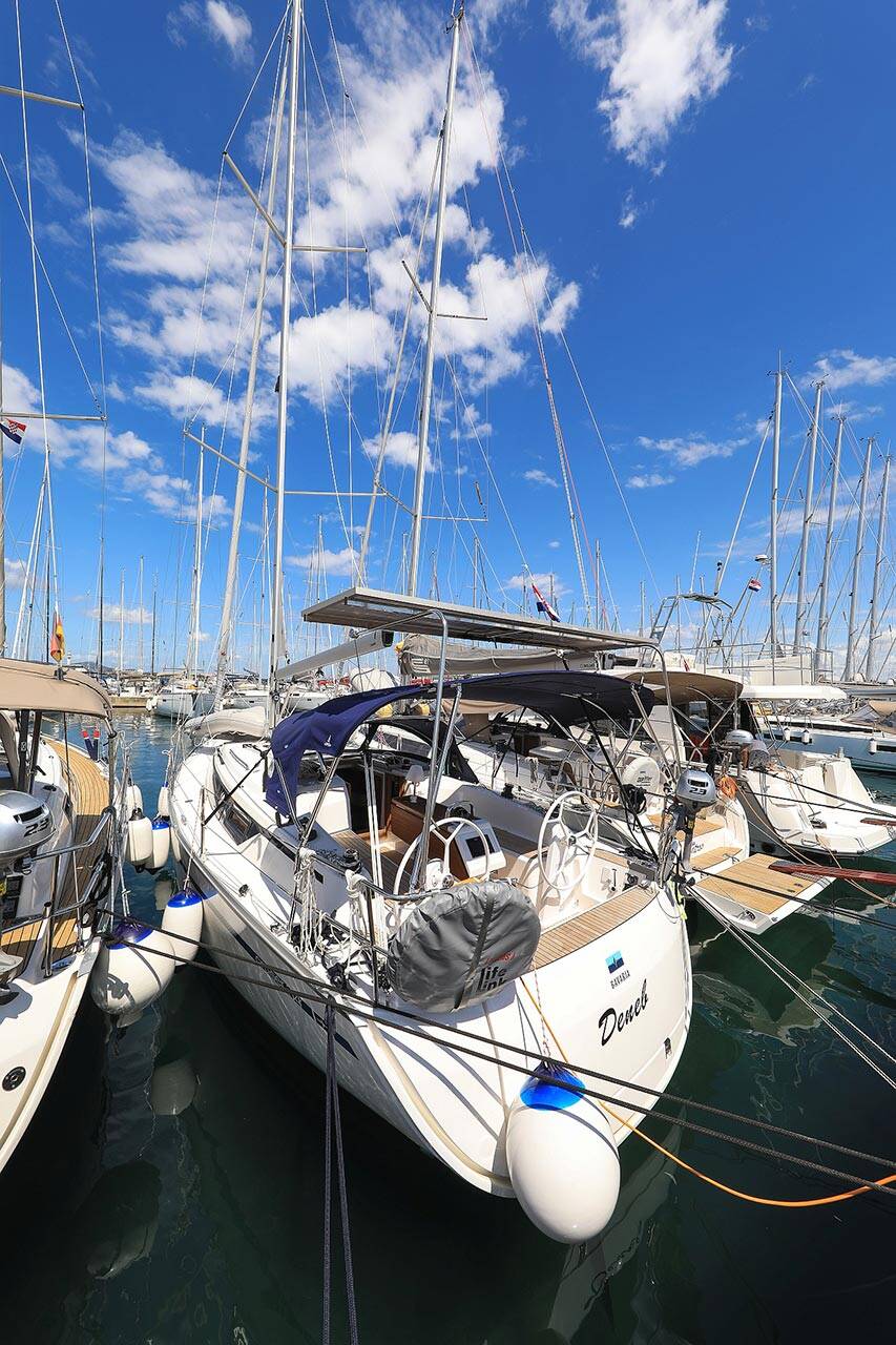 Sailing yacht Bavaria Cruiser 34 Deneb