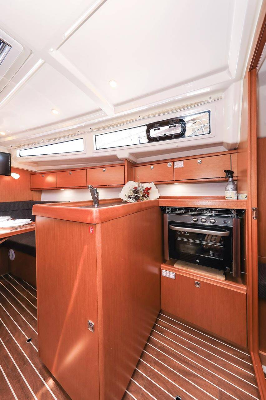 Sailing yacht Bavaria Cruiser 34 Deneb