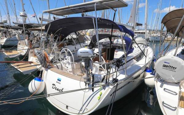 Bavaria Cruiser 34 Deneb Murter, ACI Marina Jezera