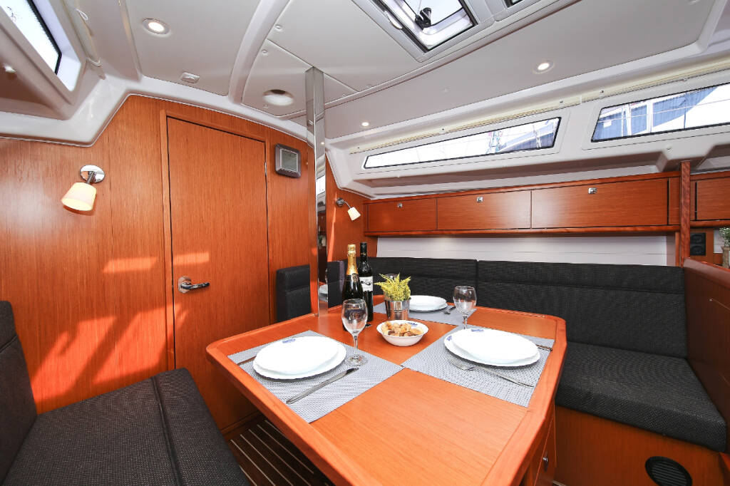 Segelyachten Bavaria Cruiser 34 Spirit of Freedom