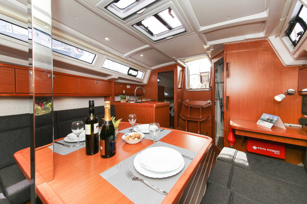 Segelyachten Bavaria Cruiser 34 Spirit of Freedom
