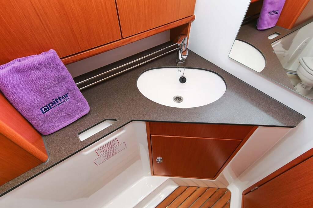 Sailing yacht Bavaria Cruiser 34 Spirit of Freedom