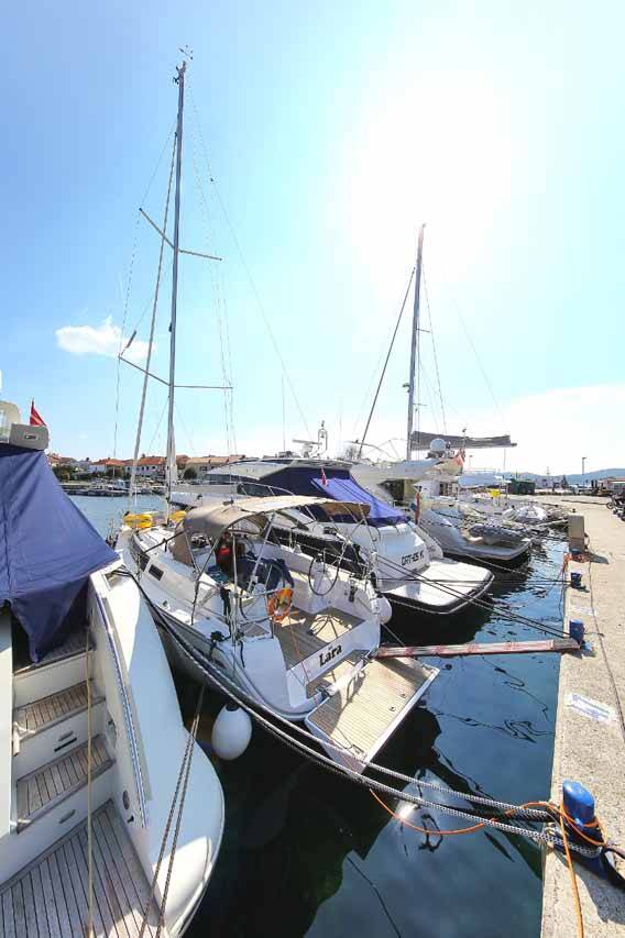 Sailing yacht Bavaria Cruiser 34 Lara
