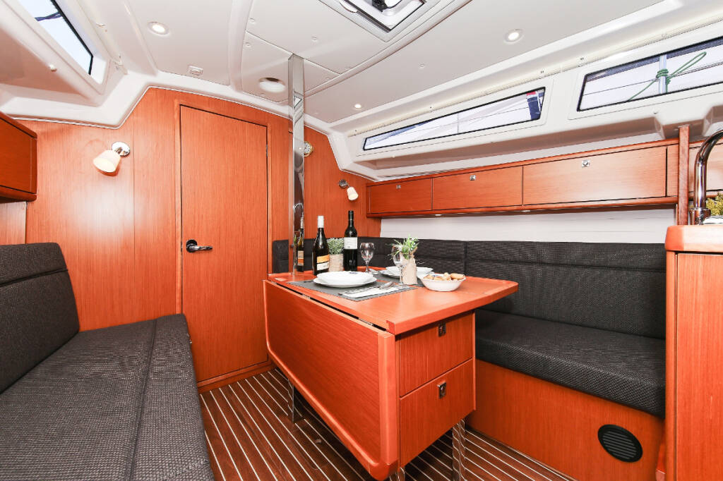 Segelyachten Bavaria Cruiser 34 Lara