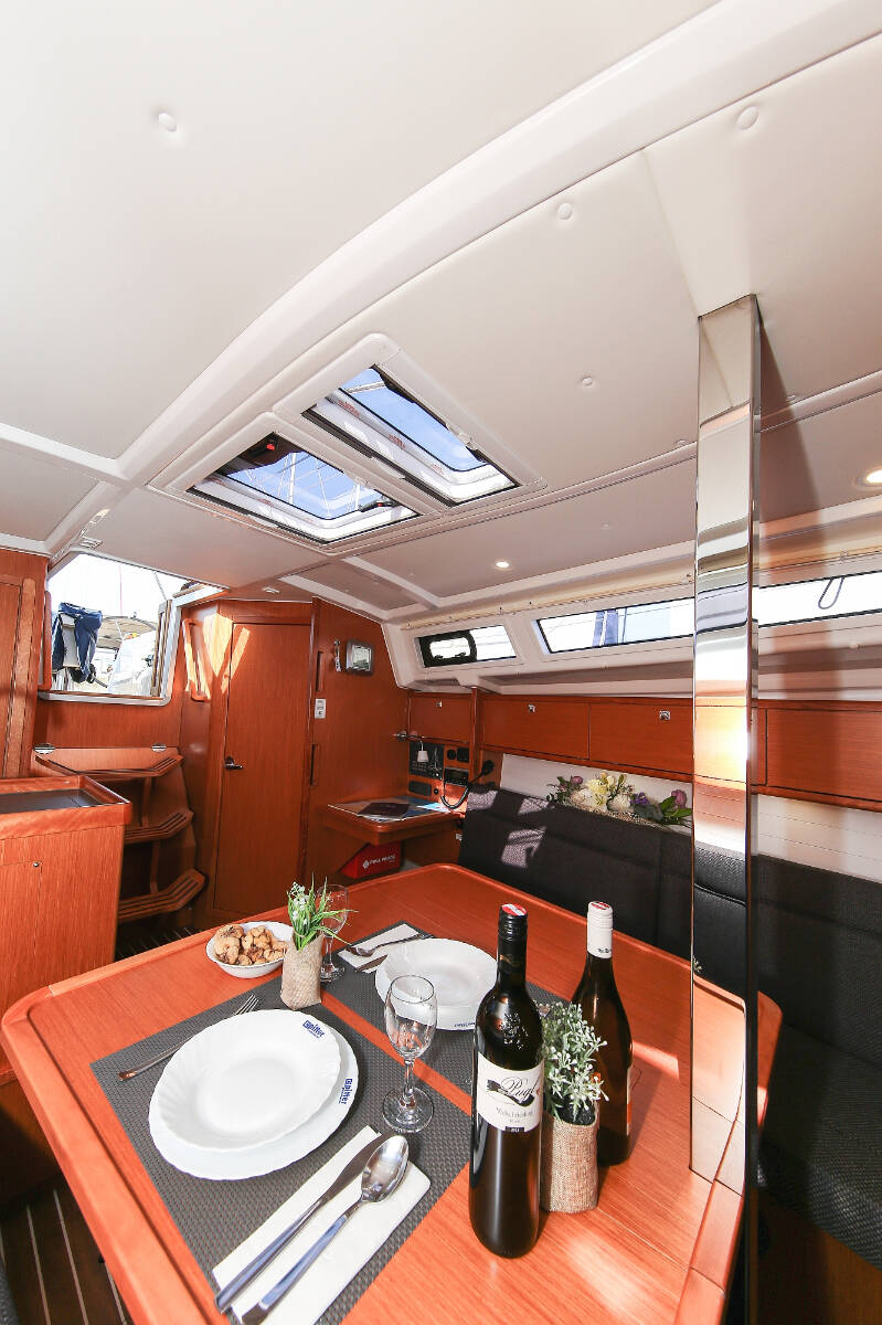 Segelyachten Bavaria Cruiser 34 Lara