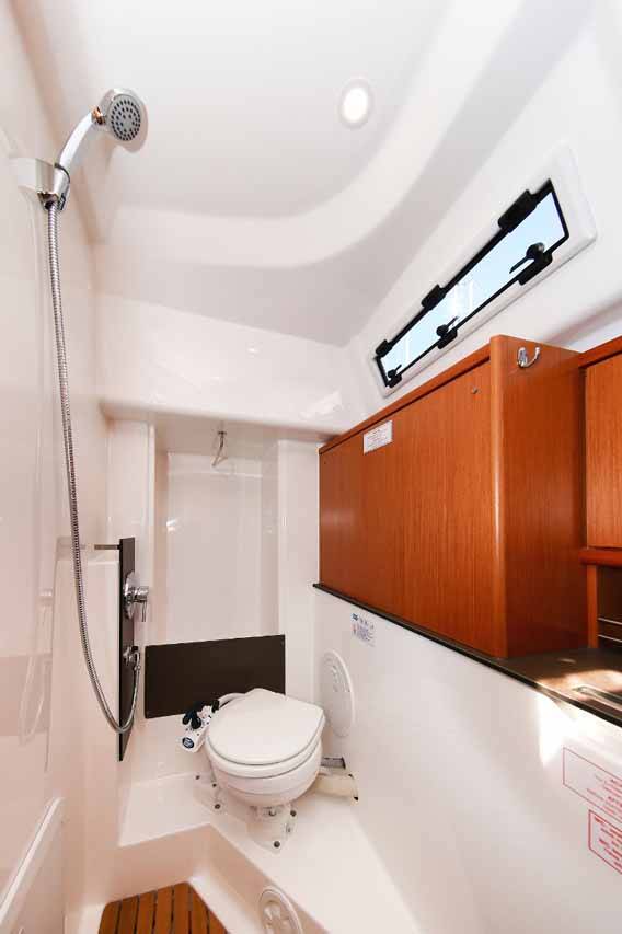 Sailing yacht Bavaria Cruiser 34 Lara