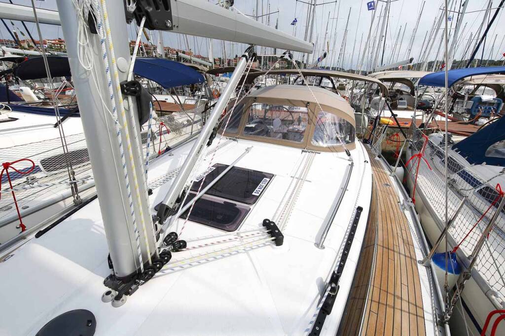 Sailing yacht Bavaria Cruiser 34 Chiara