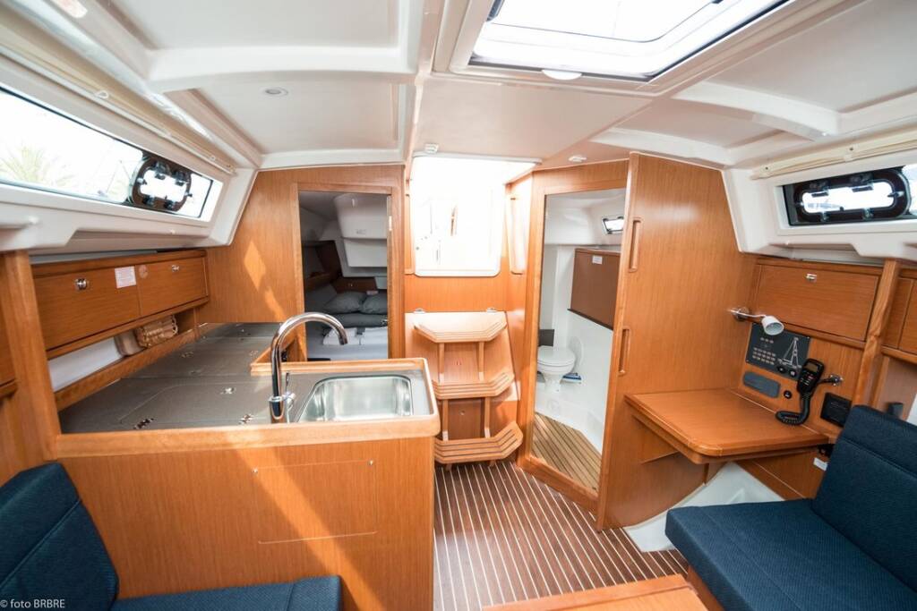 Sailing yacht Bavaria Cruiser 34 Lia