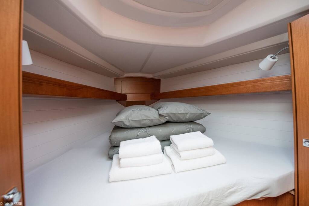 Sailing yacht Bavaria Cruiser 34 Lia