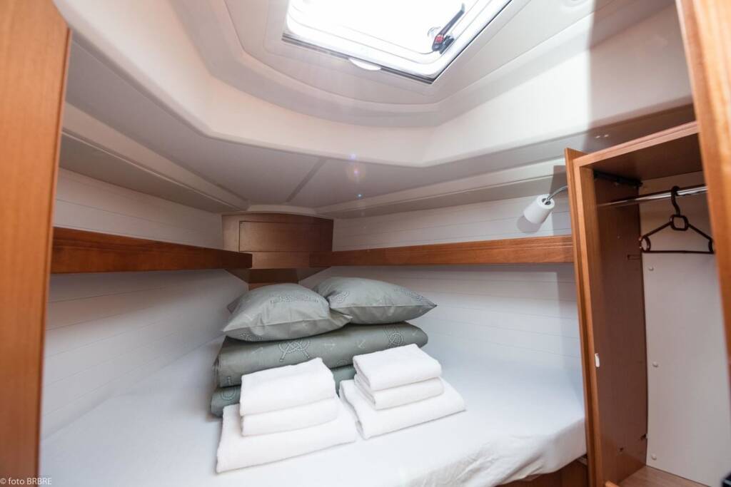 Sailing yacht Bavaria Cruiser 34 Lia