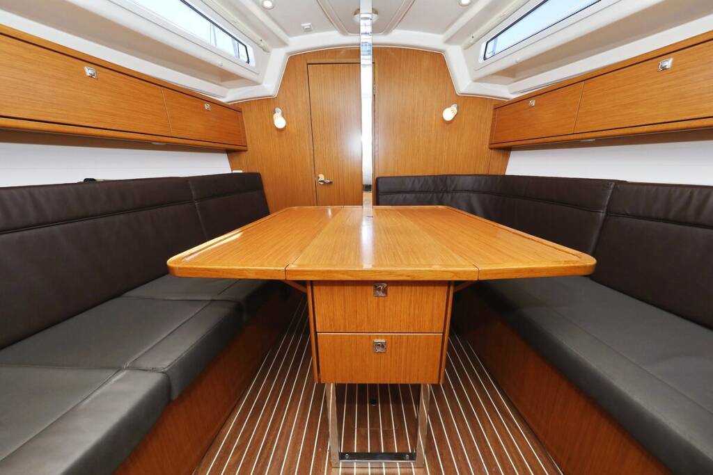 Sailing yacht Bavaria Cruiser 34 Feeling Good