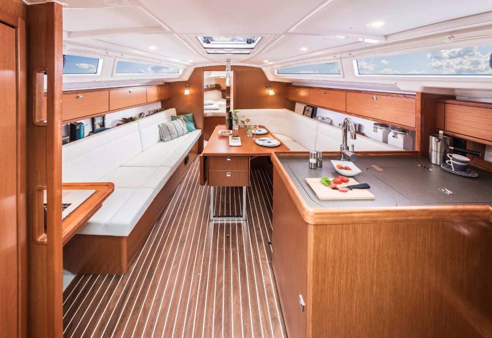 Sailing yacht Bavaria Cruiser 34 Just Enjoy