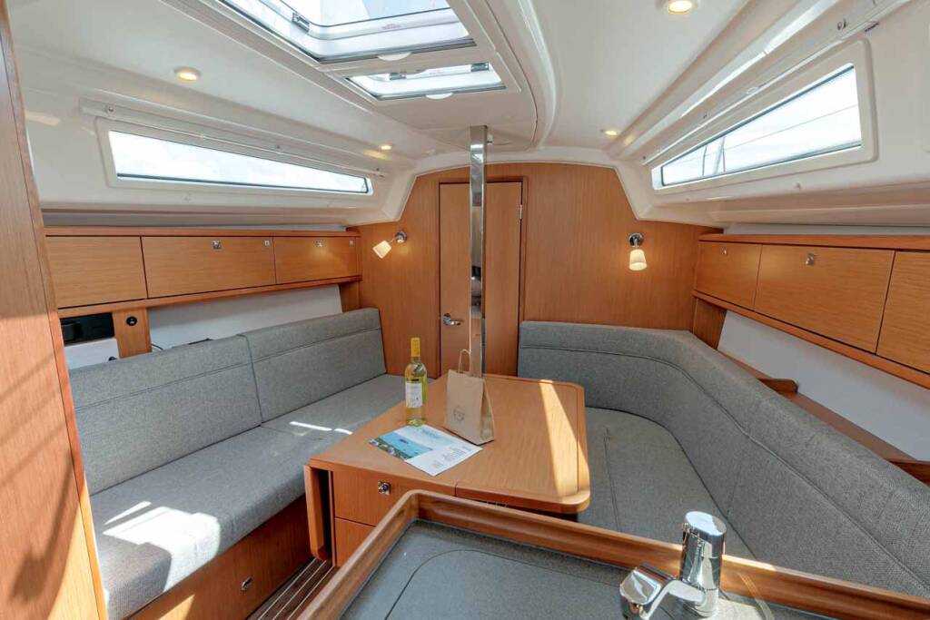 Sailing yacht Bavaria Cruiser 34 Galway Girl