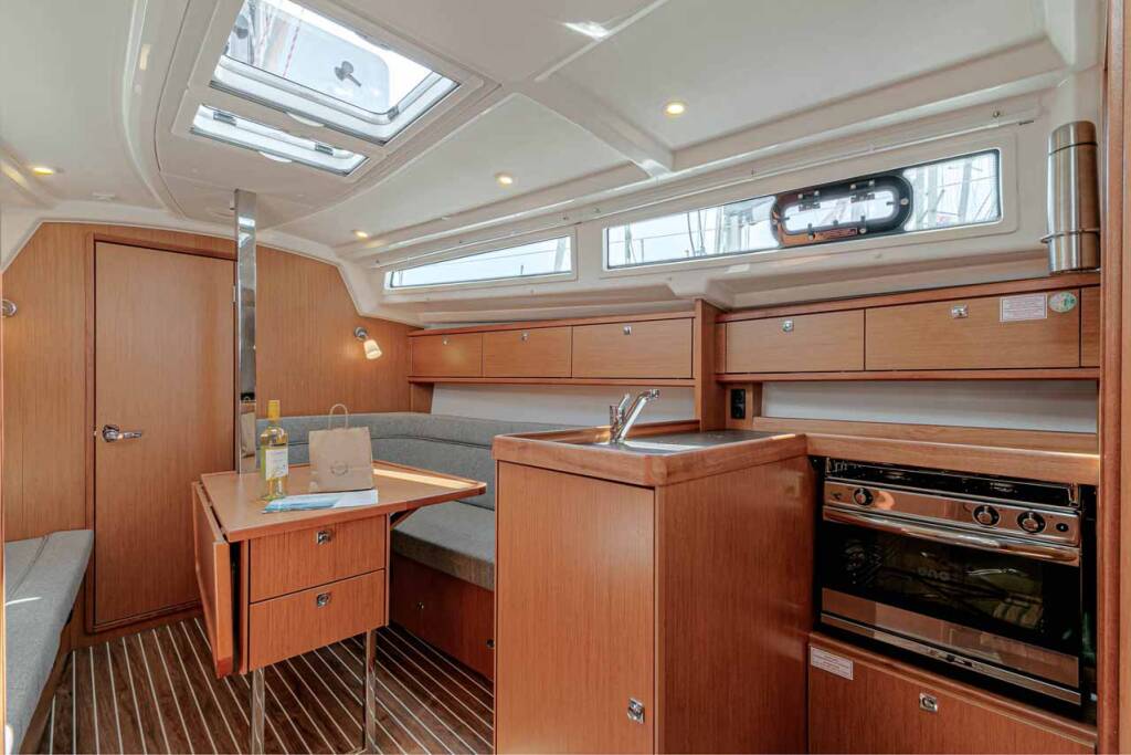 Sailing yacht Bavaria Cruiser 34 Galway Girl