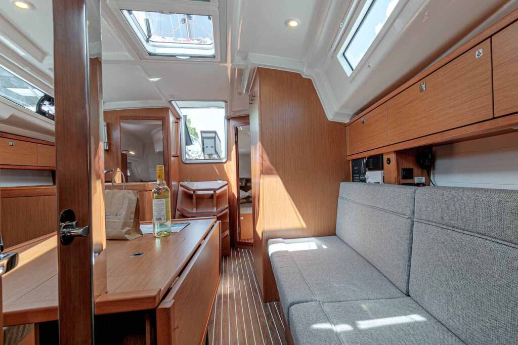 Sailing yacht Bavaria Cruiser 34 Galway Girl