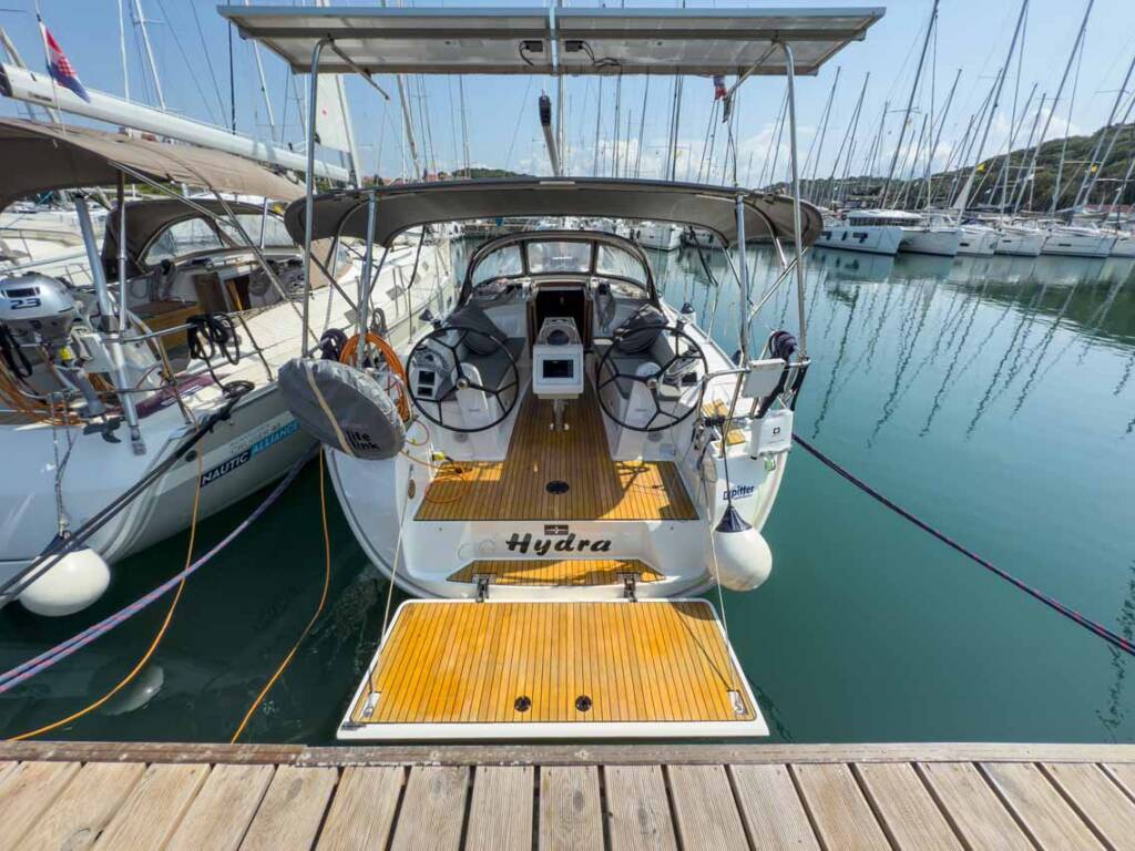 Sailing yacht Bavaria Cruiser 34 Hydra