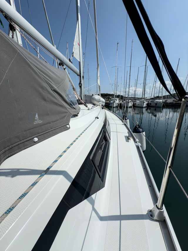 Sailing yacht Bavaria Cruiser 34 Hydra