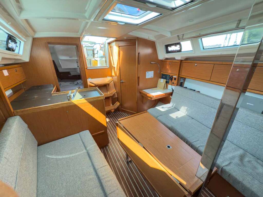 Sailing yacht Bavaria Cruiser 34 Hydra