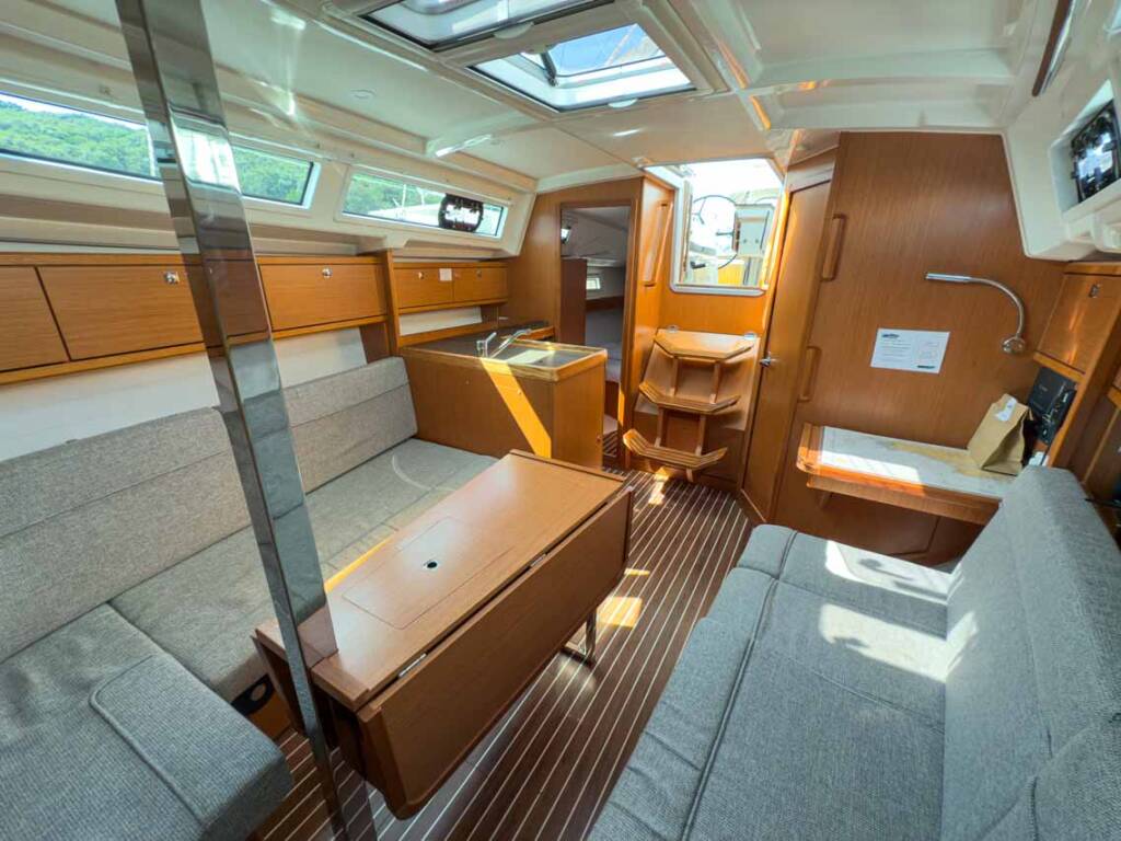 Sailing yacht Bavaria Cruiser 34 Hydra