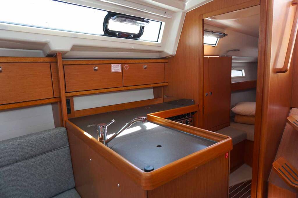Sailing yacht Bavaria Cruiser 34 