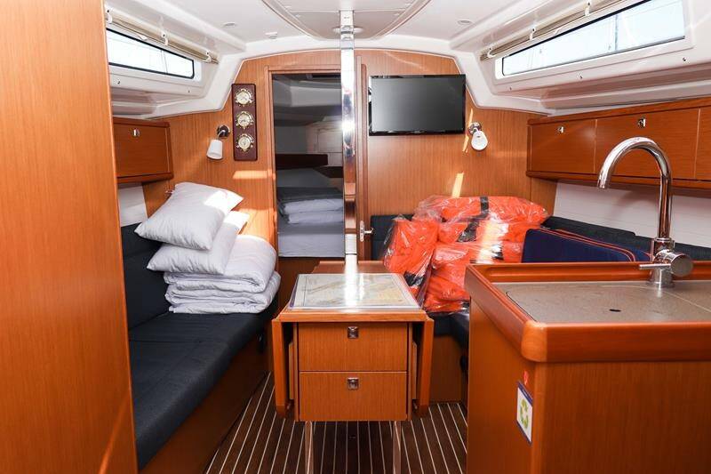 Segelyachten Bavaria Cruiser 34 Aria