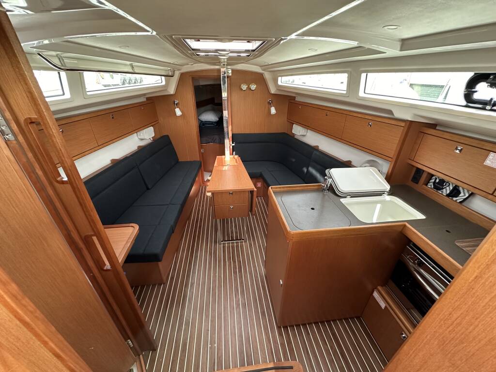 Sailing yacht Bavaria Cruiser 34 Eliza
