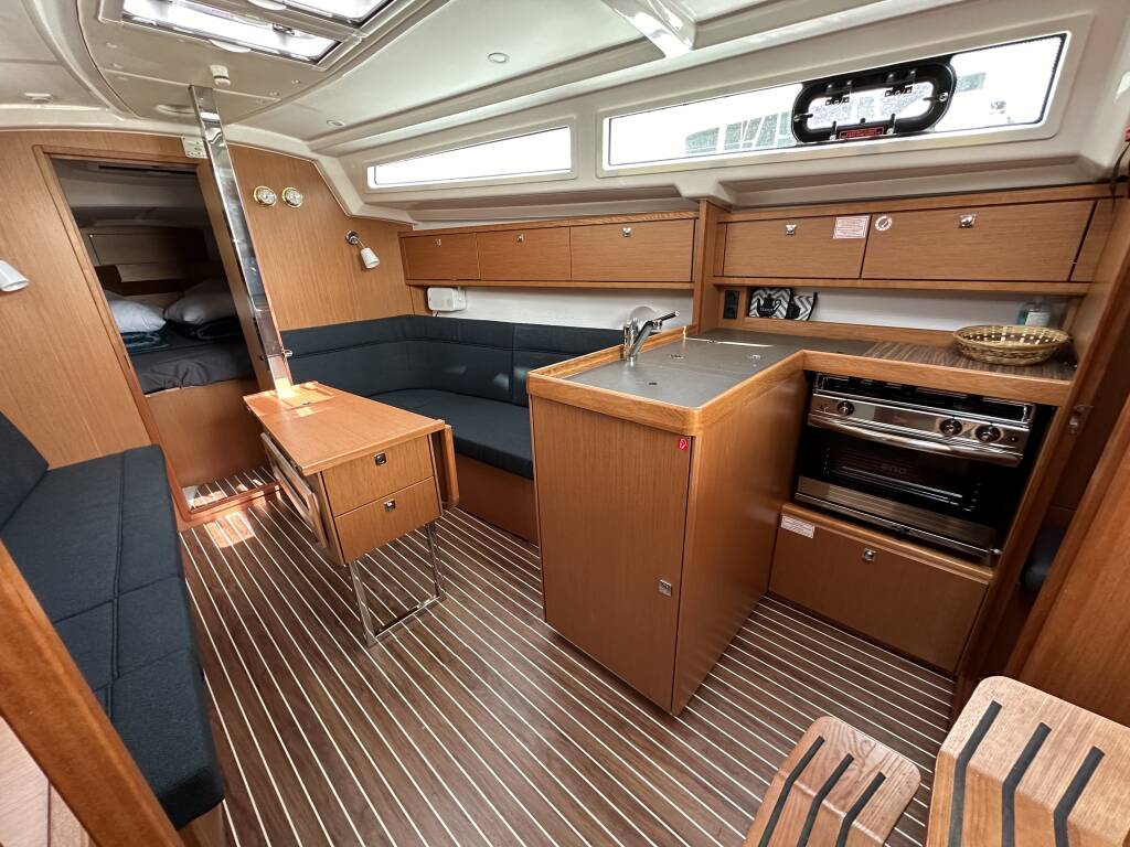 Sailing yacht Bavaria Cruiser 34 Eliza