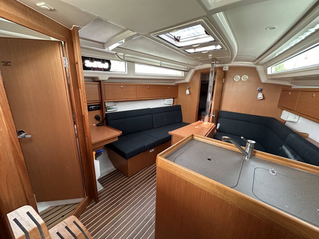 Sailing yacht Bavaria Cruiser 34 Eliza