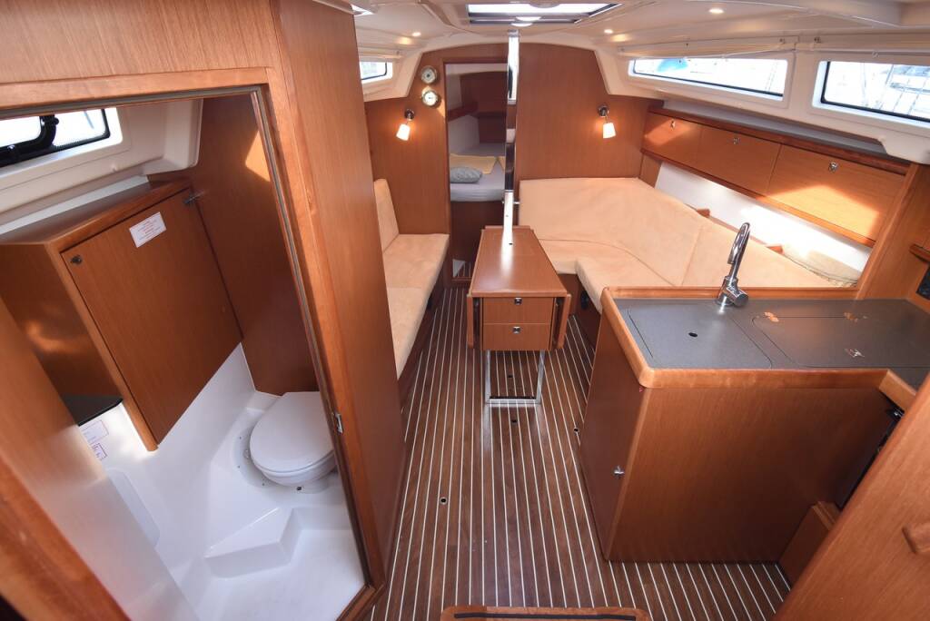 Sailing yacht Bavaria Cruiser 34 Talassa