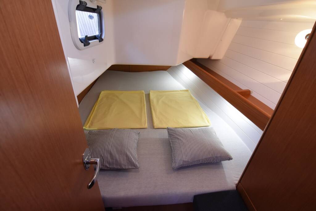 Sailing yacht Bavaria Cruiser 34 Talassa