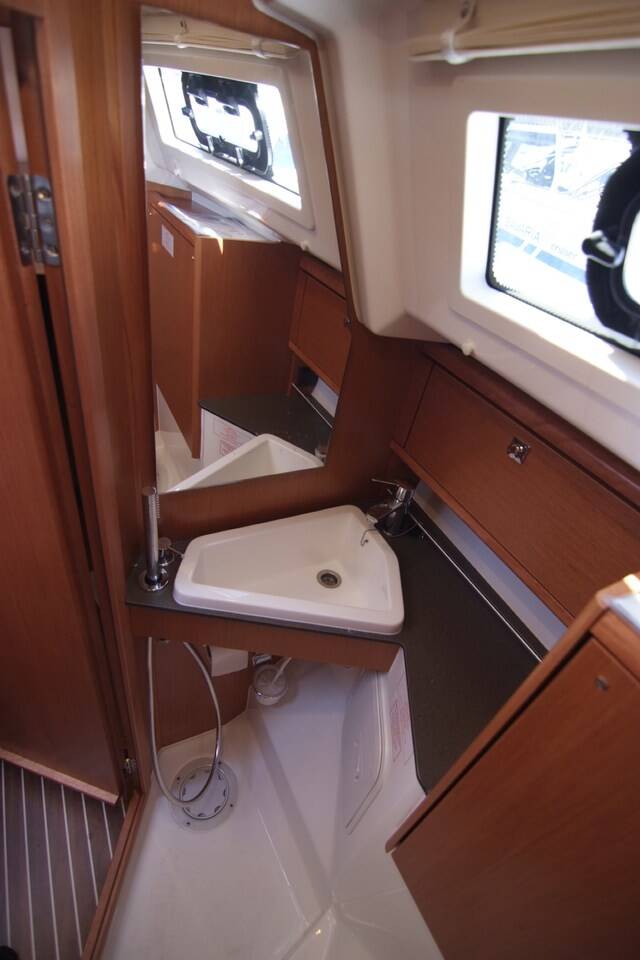 Sailing yacht Bavaria Cruiser 34 Talassa