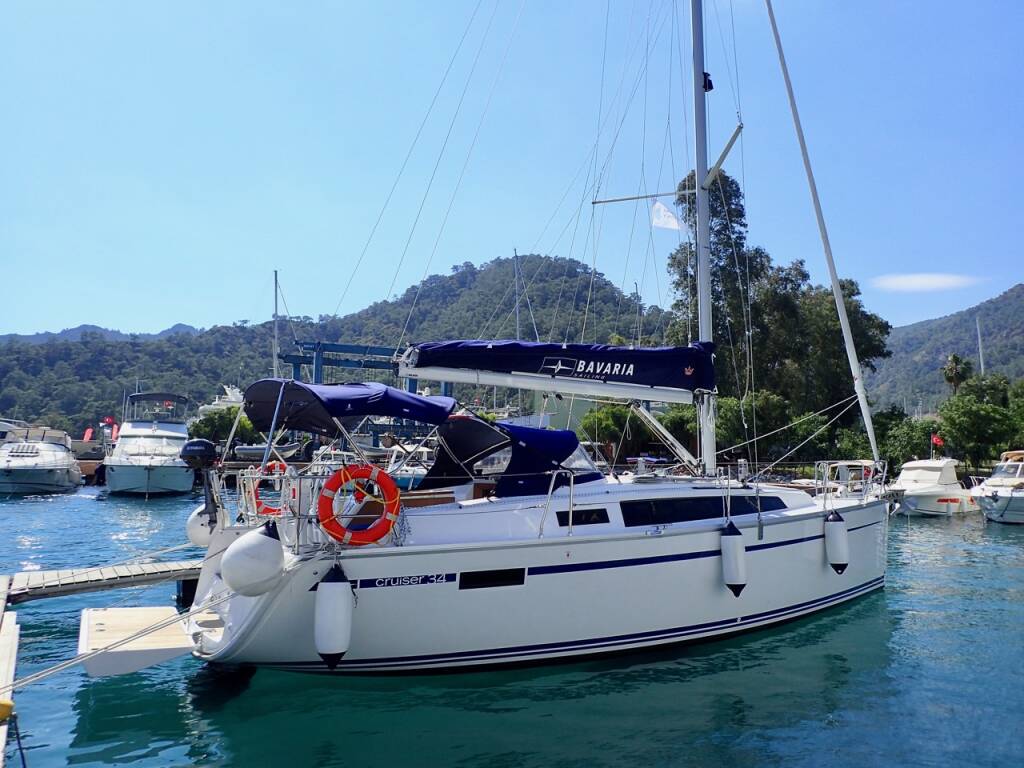 Sailing yacht Bavaria Cruiser 34 Sora