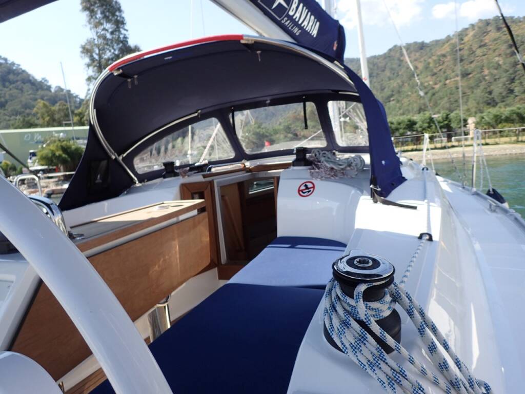 Sailing yacht Bavaria Cruiser 34 Sora