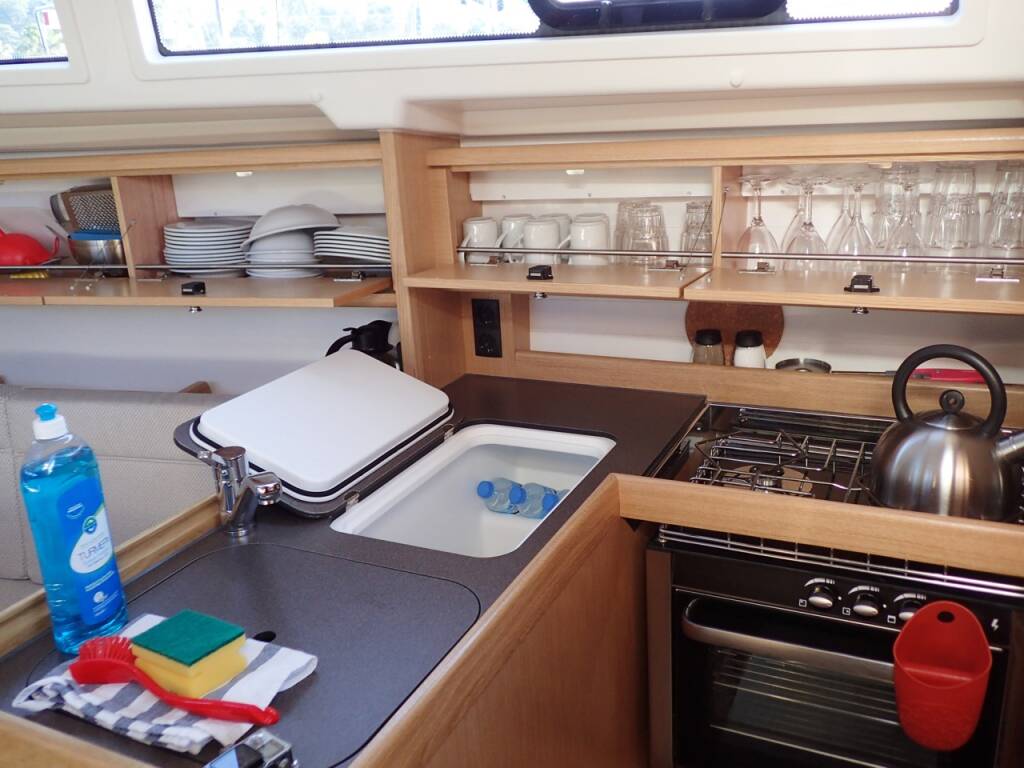 Sailing yacht Bavaria Cruiser 34 Sora