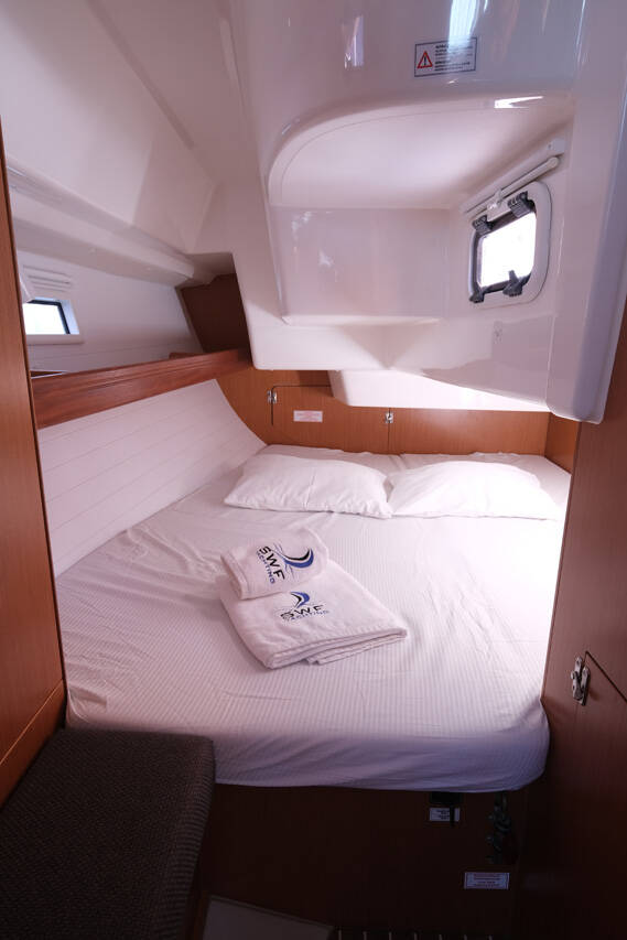 Segelyachten Bavaria Cruiser 34 Dory 2