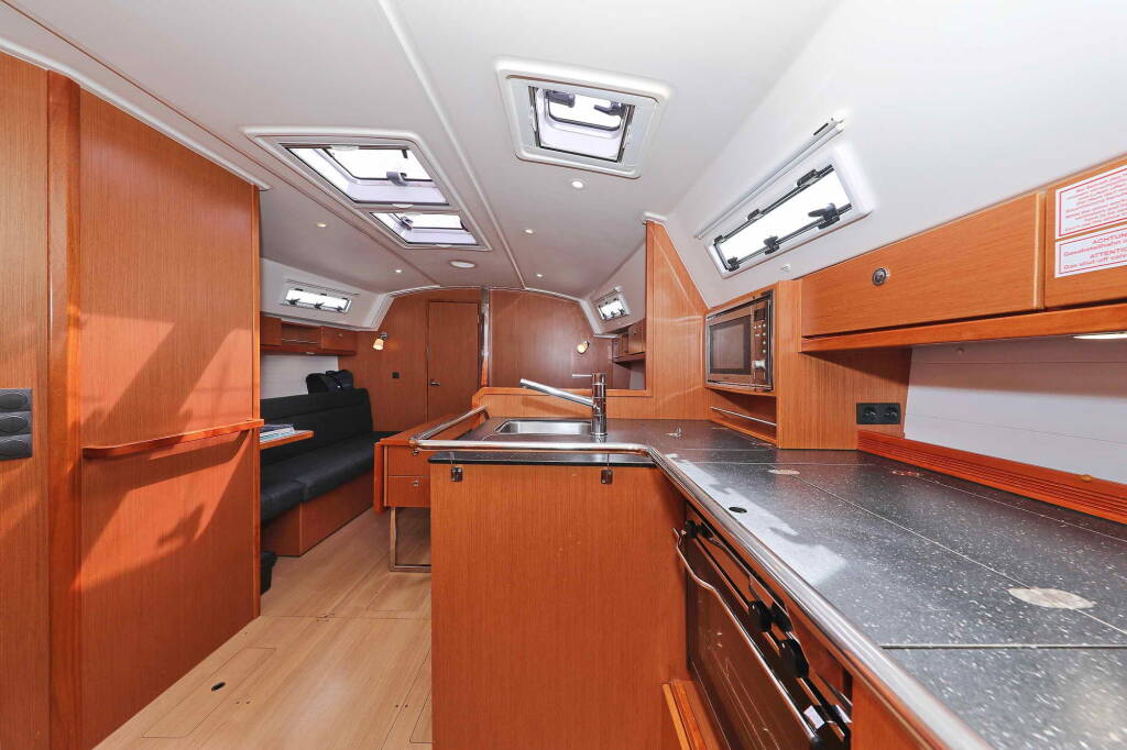 Segelyachten Bavaria Cruiser 36 ECONOMY