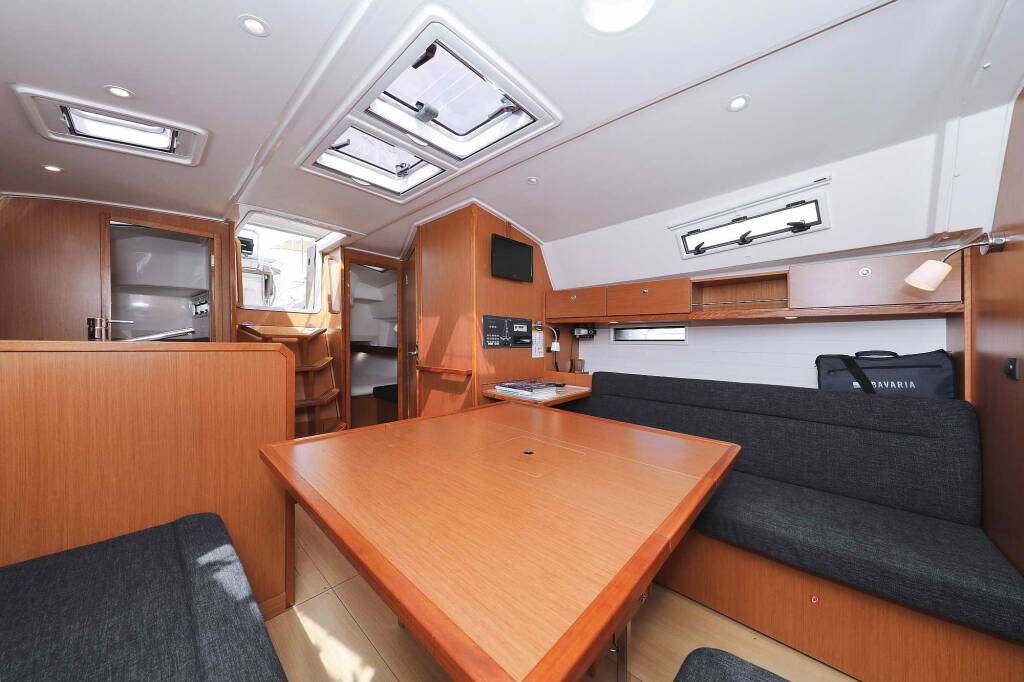 Segelyachten Bavaria Cruiser 36 ECONOMY