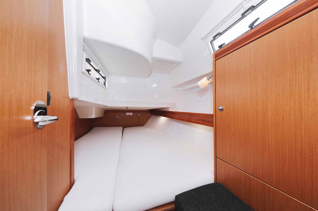 Sailing yacht Bavaria Cruiser 36 Petra M