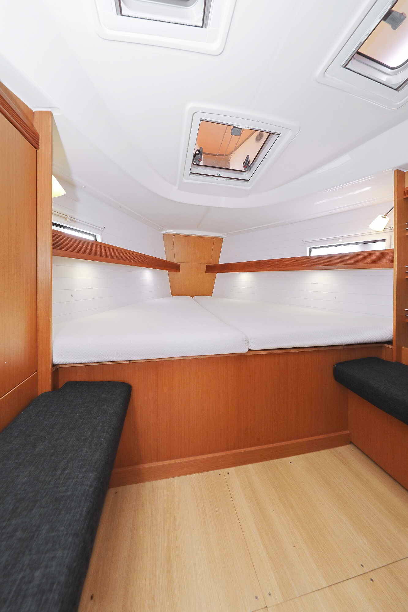 Sailing yacht Bavaria Cruiser 36 Petra M