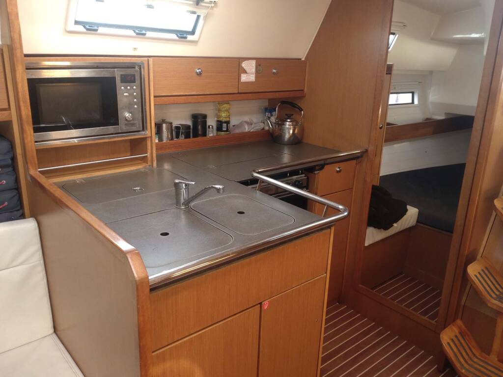 Sailing yacht Bavaria Cruiser 36 ECONOMY