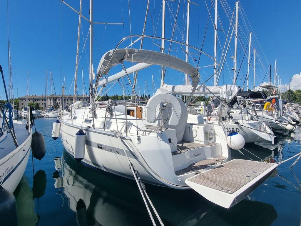Sailing yacht Bavaria Cruiser 36 Eleven