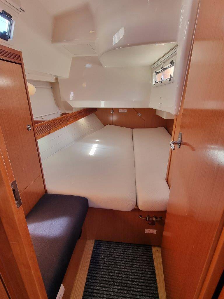 Sailing yacht Bavaria Cruiser 36 Eleven