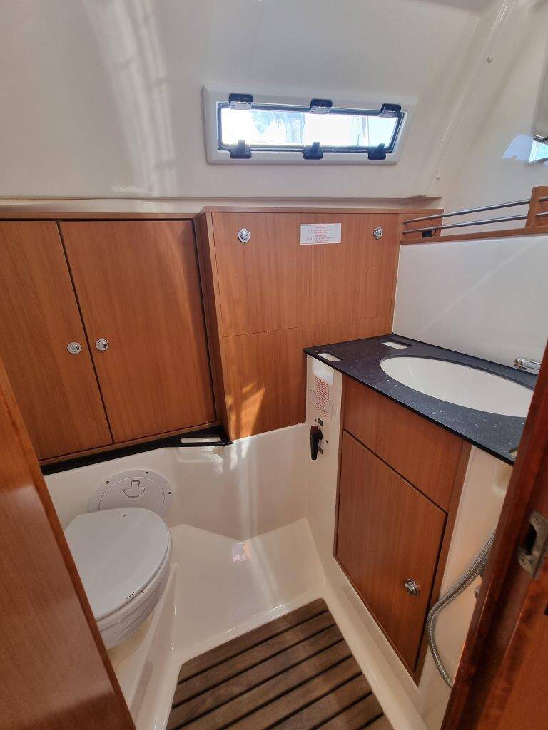 Sailing yacht Bavaria Cruiser 36 Eleven